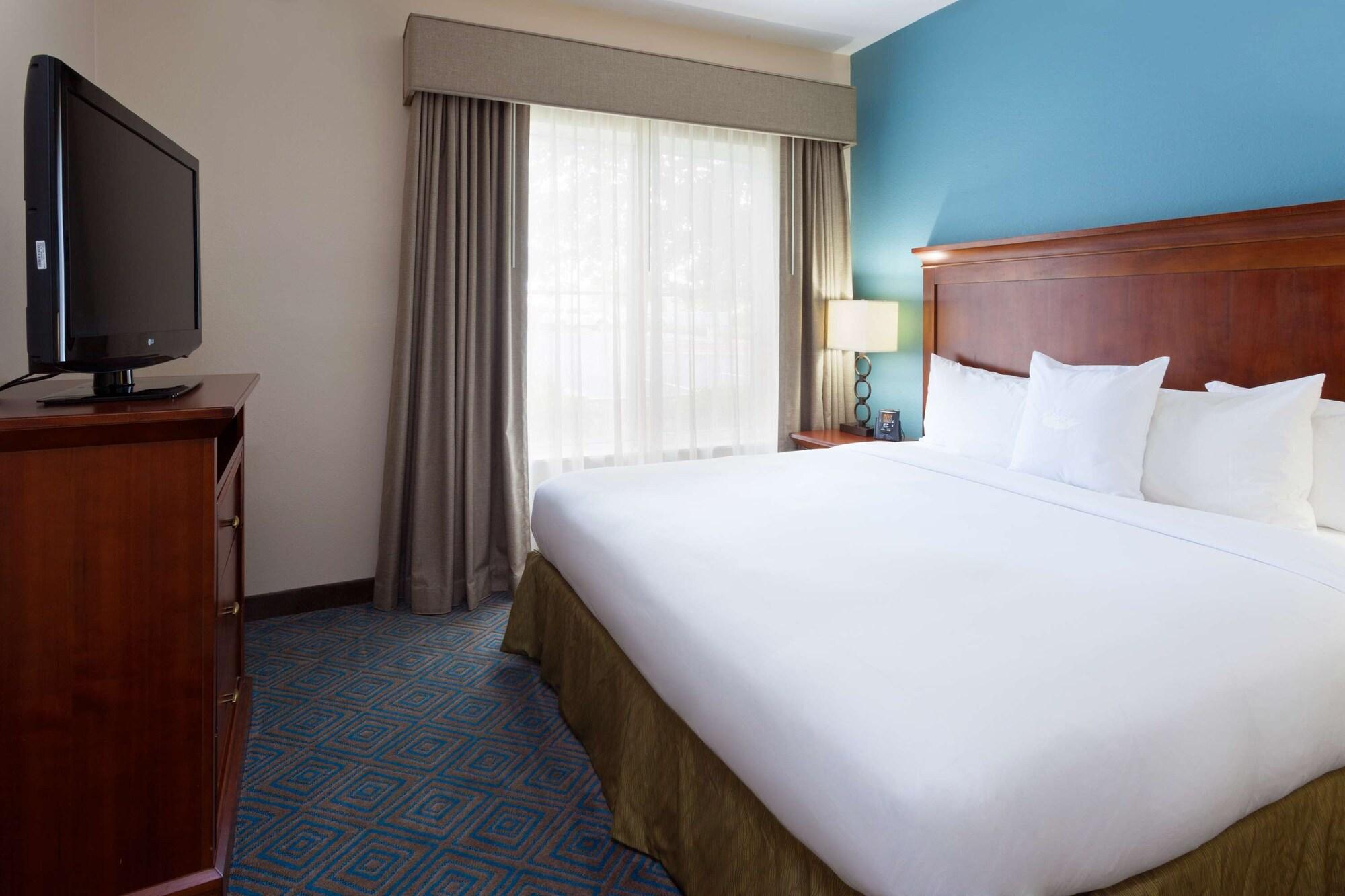 Homewood Suites By Hilton Gainesville Bagian luar foto
