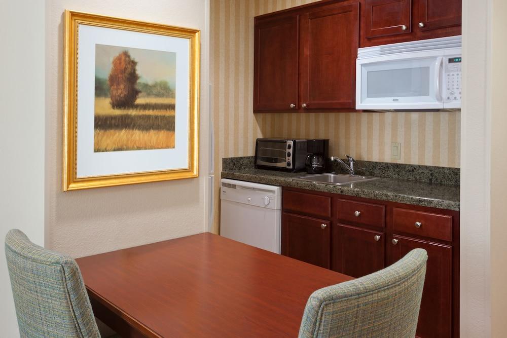 Homewood Suites By Hilton Gainesville Bagian luar foto