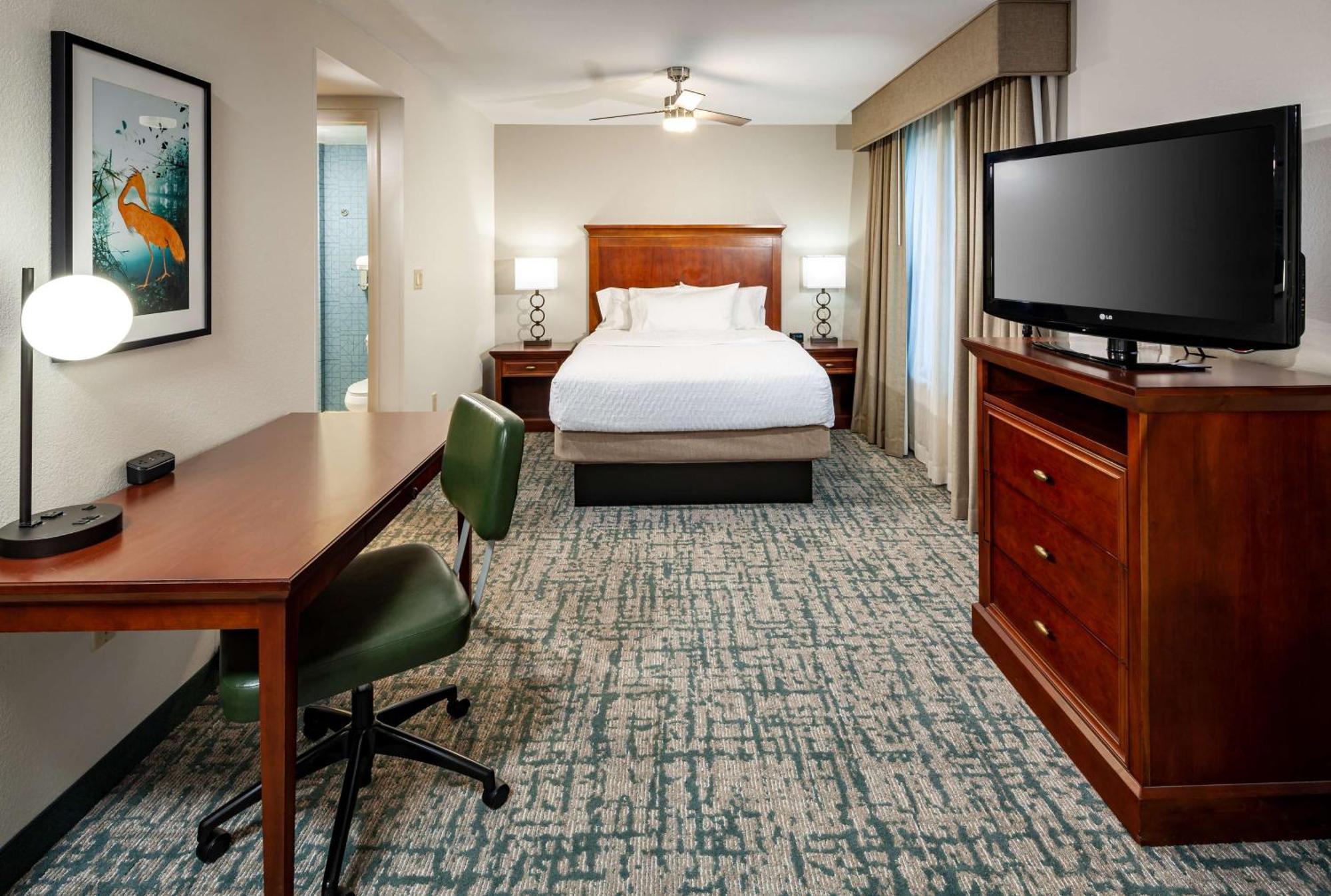 Homewood Suites By Hilton Gainesville Bagian luar foto