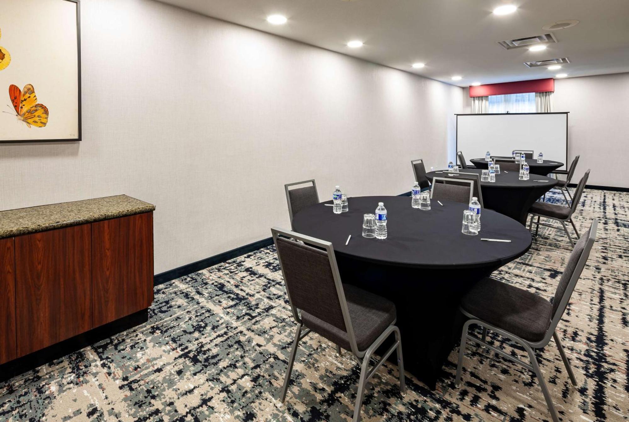 Homewood Suites By Hilton Gainesville Bagian luar foto