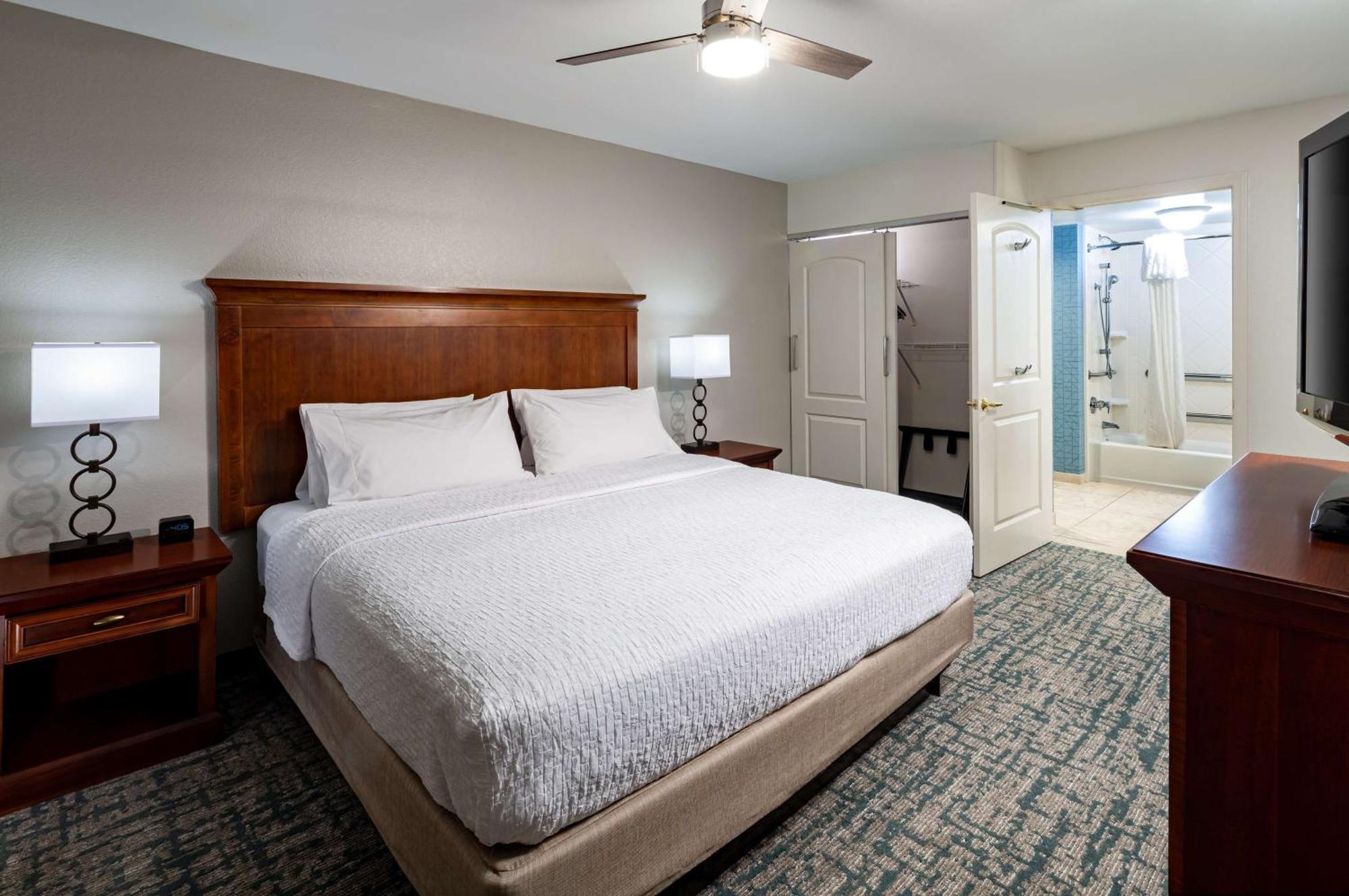 Homewood Suites By Hilton Gainesville Bagian luar foto
