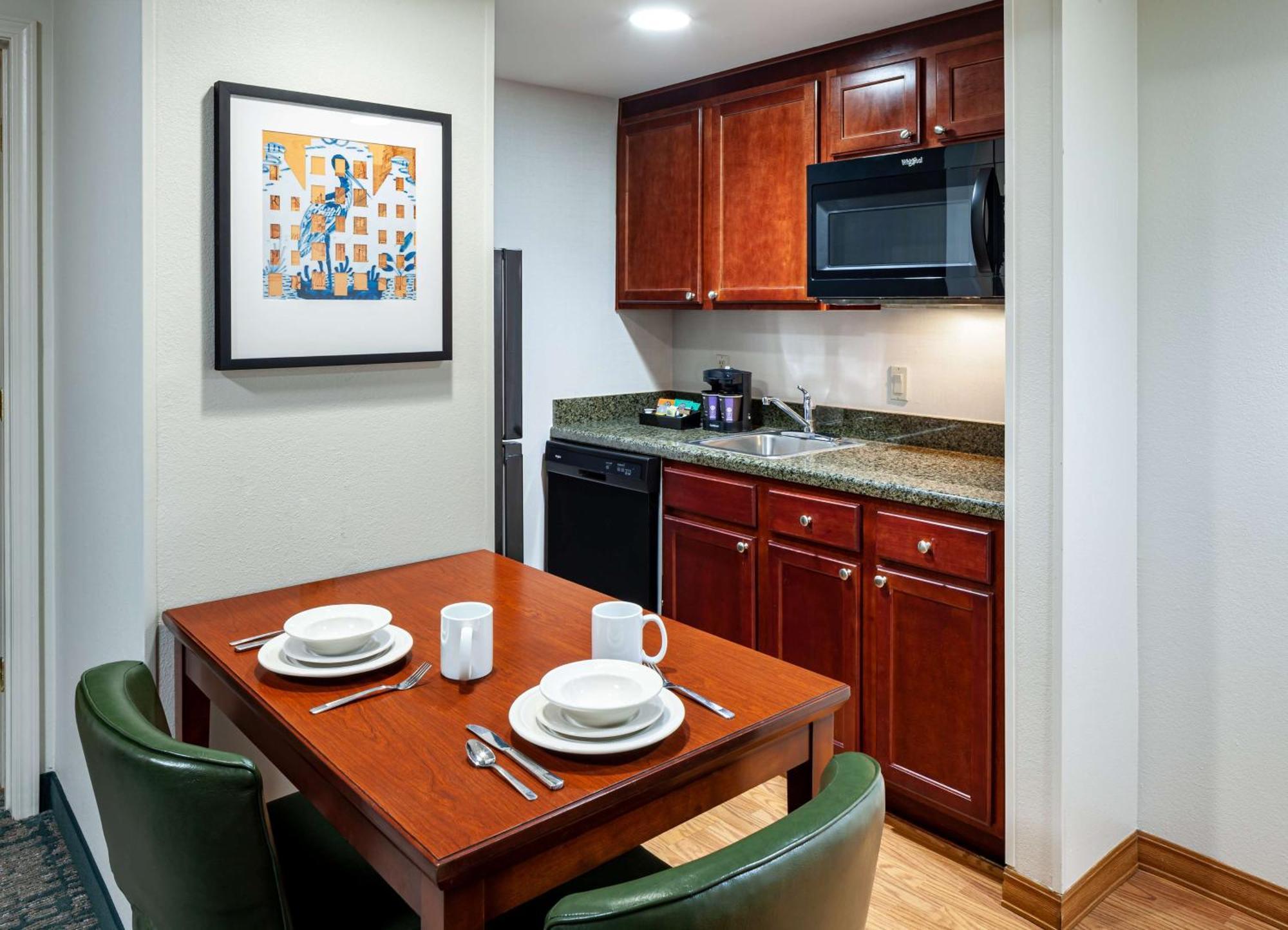 Homewood Suites By Hilton Gainesville Bagian luar foto