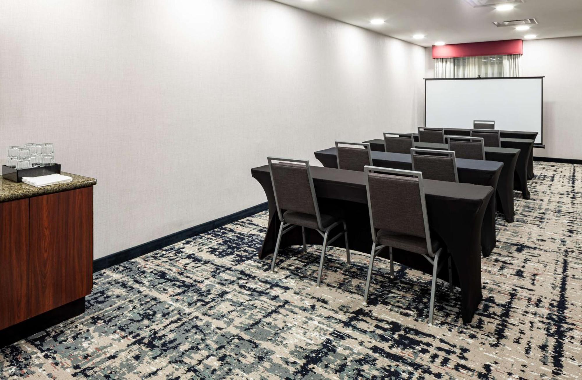 Homewood Suites By Hilton Gainesville Bagian luar foto